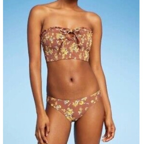 ⚡️3/$20 Floral bikini - Picture 1 of 10